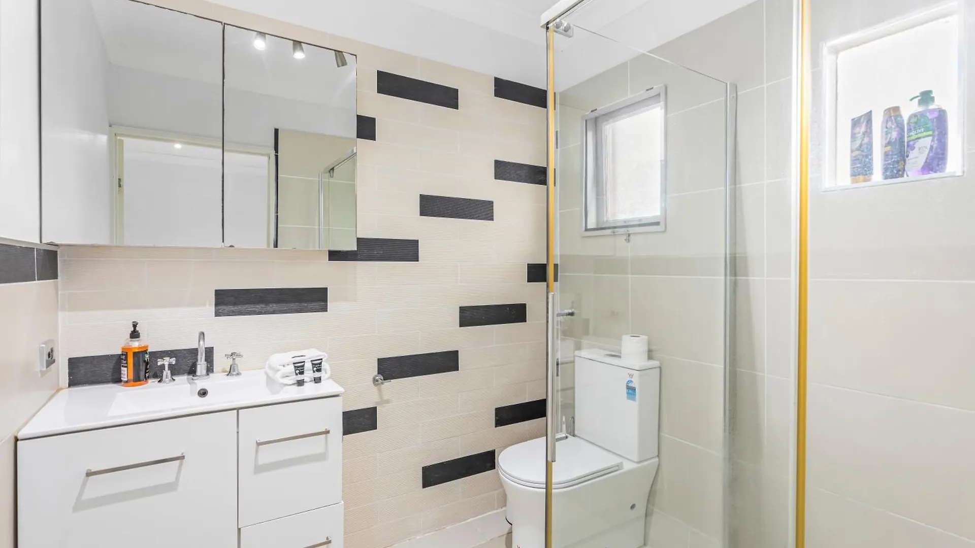 Peninsular Drive 1 Bedroom Gold Coast Apartment