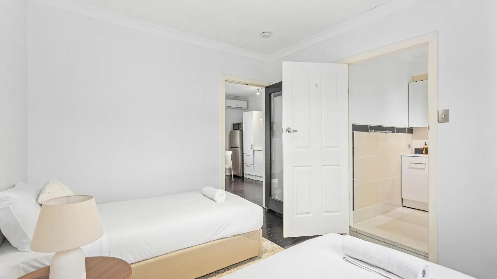 Peninsular Drive 1 Bedroom Gold Coast